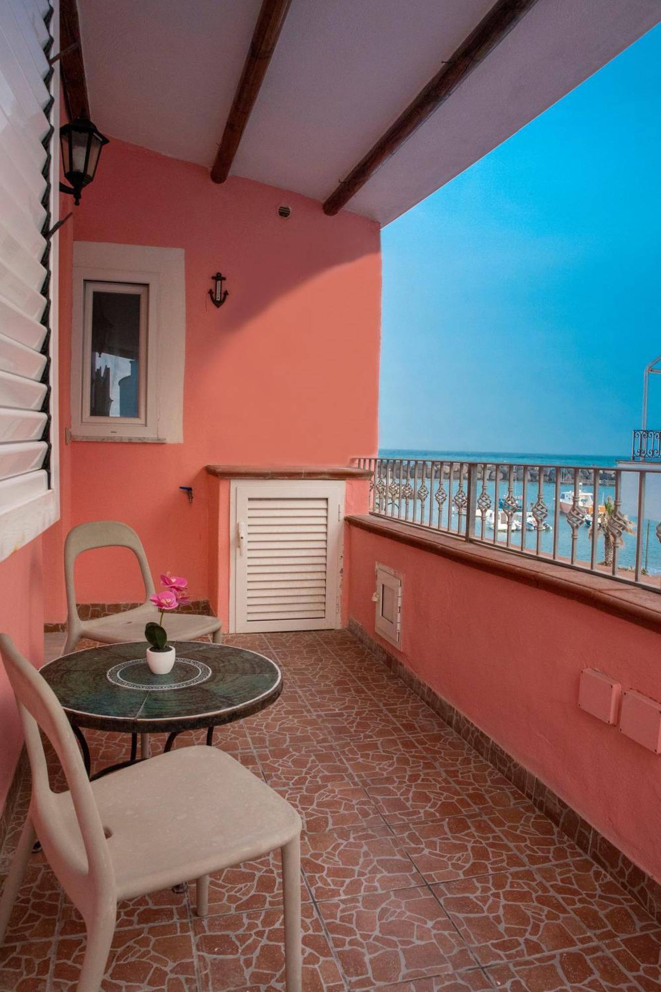 Mare Nostrum - Beachfront House - Sant'Angelo Ischia Exterior photo